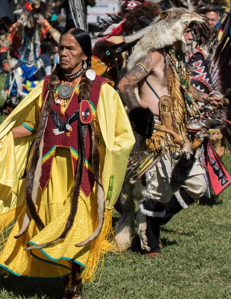 Bailarines nativos americanos — Foto de Stock