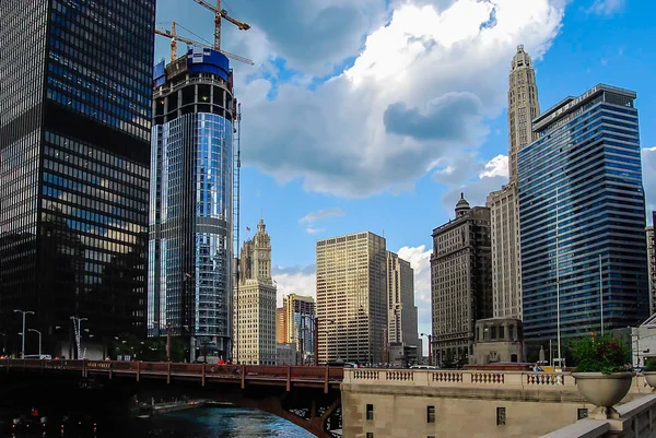 Centrum Chicago river — Zdjęcie stockowe