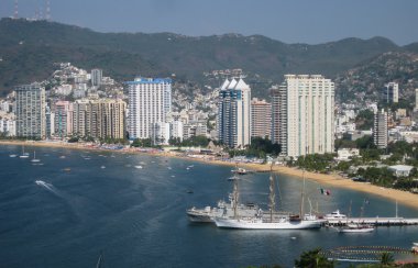 Acapulco manzarası ve liman