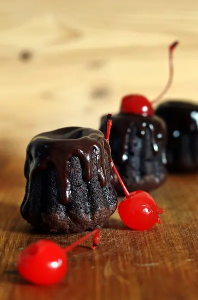 Schokoladenbrownie mit Himbeere und Chili — Stockfoto