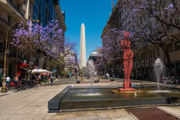 Обелиск (El Obelisco) ) — стоковое фото