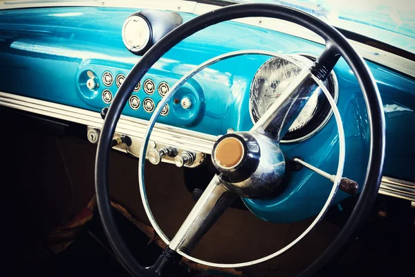 Close-up of Wheel Details of Vintage Car — Stock Photo, Image