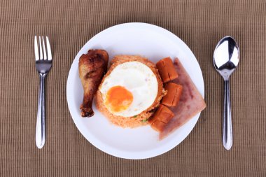 Tayland yemeği, Amerikan usulü kahvaltı seti, Amerikan pilavı..