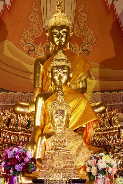 Buddha-Statuen, Gesicht des Goldbuddha, Nahaufnahme Gesicht des Goldbuddha, Thailand, Asien. — Stockfoto