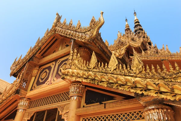 Pałac króla w Mjanmie w przeszłości. Złoty Pałac kambawzathardi. Kambodza Thadi Palace, Kanbawzathadi Palace w Bago, Myanmar (Birma). — Zdjęcie stockowe