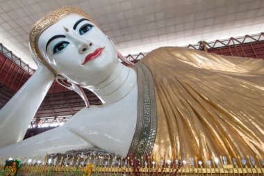 Yangon büyük ve güzel gözlü Buda uzanmış büyük Buda, Shwethalyaung yatan Buda veya Chauk htat gyi.