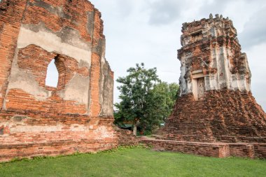 Phra Prang Sam Yot, Lopburi maymun şehri ,Tayland.