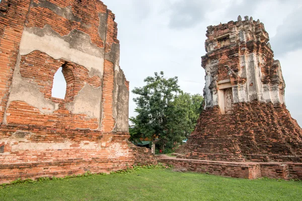 Phra Prang Sam Yot, Lopburi maymun şehri ,Tayland.