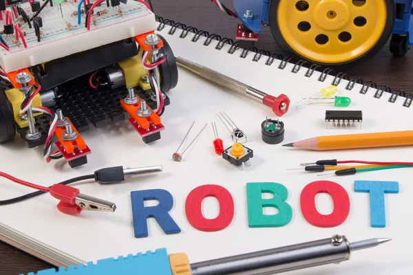 STEM or DIY Electronic Kit , Line tracking robot competition ideas. closeup. — Stock Photo, Image