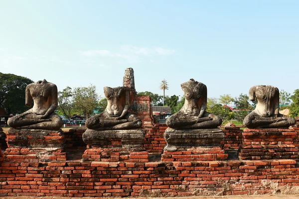 Cast stone Buddha statue Of Wat Chaiwatthanaram the temple in Ayutthaya, Thailand — ストック写真