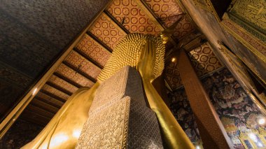 Golden Reclining Buddha (Sleep Buddha) in Wat Phra Temple