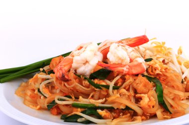 Stir Fried Tay Noodles: Pad Tay A favori Tay heyecan kızartma yemek şehriye.
