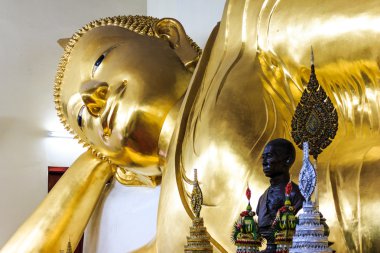 Phra Pathom Chedi, Nakhon Pathom Tayland içinde yatan Buda (uyku Buda)