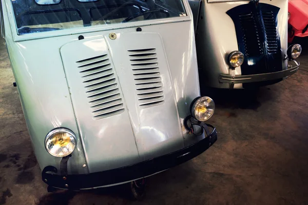 Close Up of Front of a Vintage Car — Stock Photo, Image