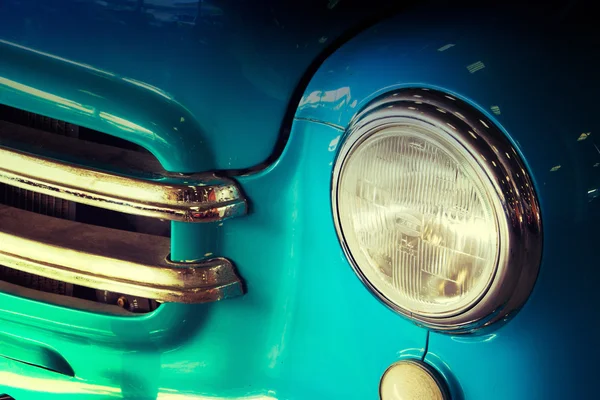 Close Up of Front of a Vintage Car — Stock Photo, Image