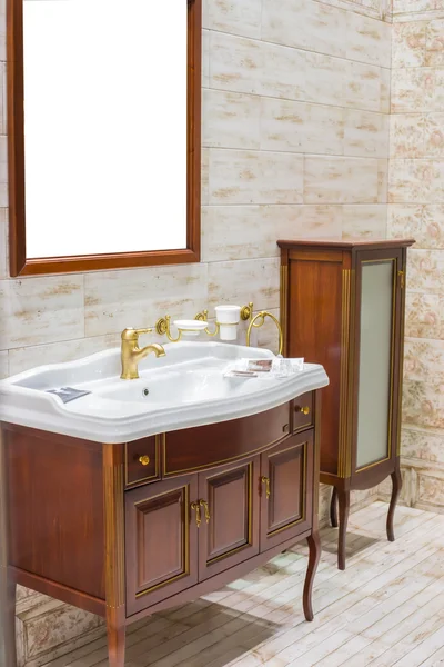 Royal bathroom interior — Stock Photo, Image