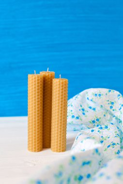 kokulu mumlar bükülmüş bir bant ile doğal balmumu yapılmış boyunca yaptım.