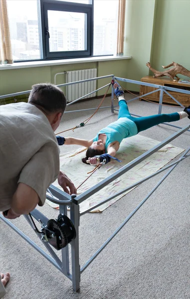 The spine to correct equipment for stretching — Stock Photo, Image