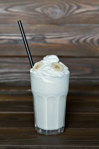 Cocktail au lait à la crème de banane — Photo