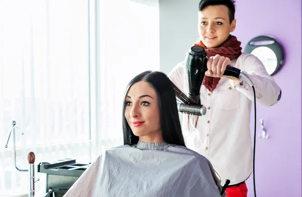 Spa. beauty saloon. Hairdresser makes styling — Stock Photo, Image