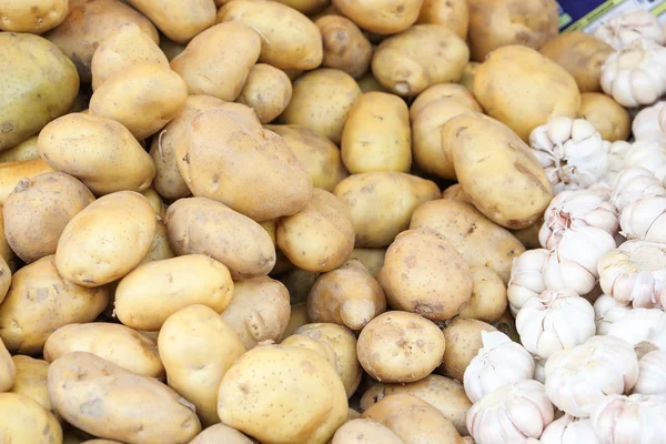 Aardappel en knoflook — Stockfoto