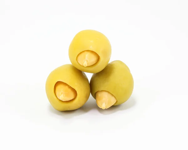 Badem ile doldurulmuş zeytin