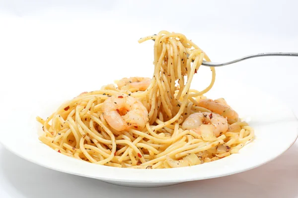 Spaghetti mit Meeresfrüchten und Garnelen — Stockfoto