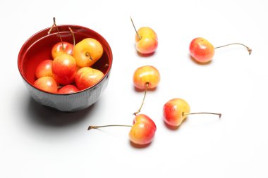 Kırmızı Sarı kiraz meyve