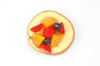 Meyve krem pasta rulo