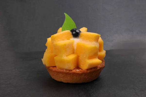 Mango Fruit Tart Biscuit Black Background — Stock Photo, Image