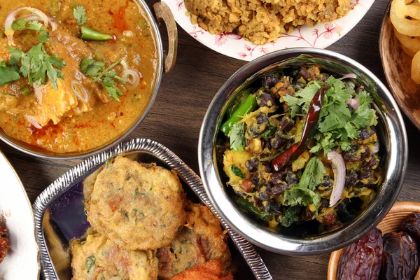 Bengali Iftar Ramadã Pequeno Almoço Espalhar Tâmaras Maduras Pio Frito — Fotografia de Stock