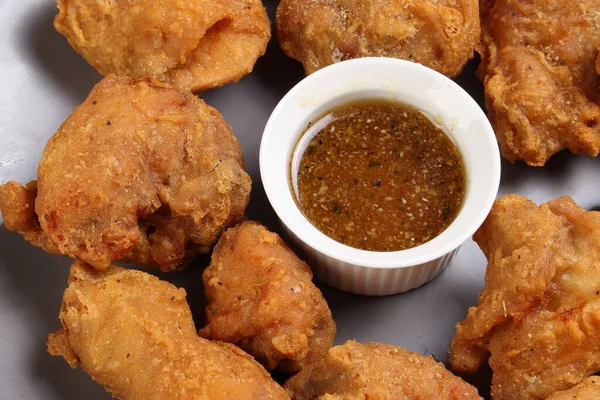 Light Battered Deep Fried Chicken Variety Mix Pieces Pile Flaky — Stock Photo, Image