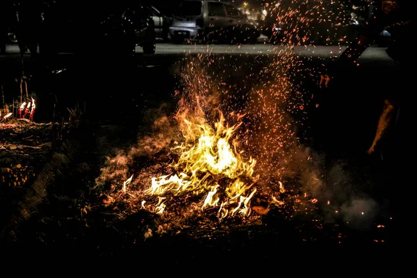 Chinese Hungry Ghost Festival Burning Flame Fire Glowing Ashes Firefly — Stock Photo, Image