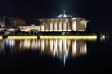 unku Putrajaya Mizan Zainal Abidin cami