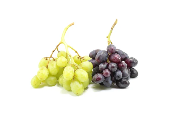 Racimo de uvas verdes y negras — Foto de Stock