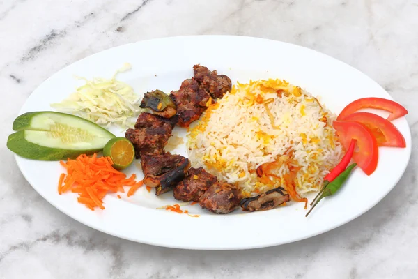 Mandi pilavlı kuzu Tikka 