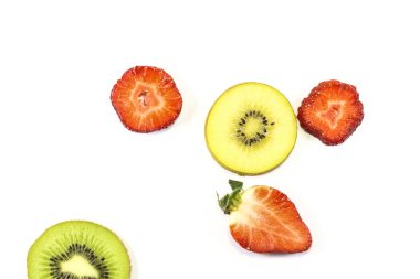 Yeşil altın sarı kivi meyve çilek dilim 