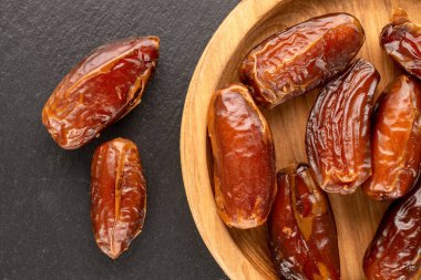 Kurutulmuş tatlı hurmalar, üst manzara, makro.