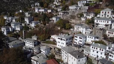 Pelion Dağı 'ndaki Makrinitsa köyü, Sonbahar, Hava manzarası, Magnesia, Teselya, Yunanistan
