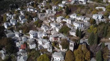 Pelion Dağı 'ndaki Makrinitsa köyü, Sonbahar, Hava manzarası, Magnesia, Teselya, Yunanistan