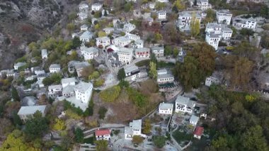 Pelion Dağı 'ndaki Makrinitsa köyü, Sonbahar, Hava manzarası, Magnesia, Teselya, Yunanistan