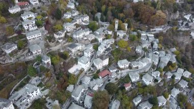 Pelion Dağı 'ndaki Makrinitsa köyü, Sonbahar, Hava manzarası, Magnesia, Teselya, Yunanistan
