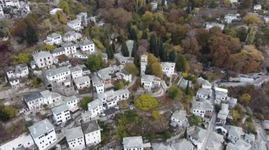 Pelion Dağı 'ndaki Makrinitsa köyü, Sonbahar, Hava manzarası, Magnesia, Teselya, Yunanistan