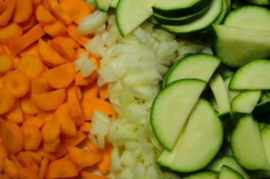 Karışık ve kesilmiş sebzeler