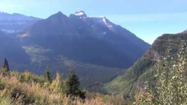 Güneş yol gitmek üzerinde bakış açısı