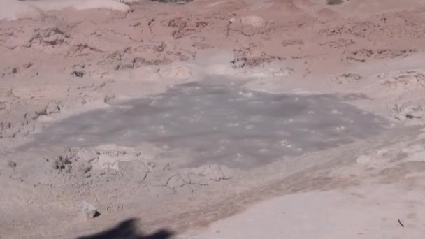 Кипіння грязьових басейн — стокове відео