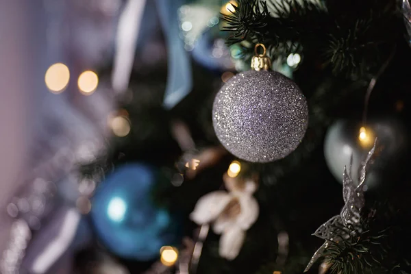 Árbol de Navidad en color azul —  Fotos de Stock