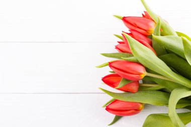 Kırmızı lale buketi