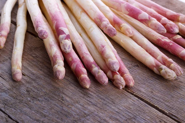 taze beyaz kuşkonmaz