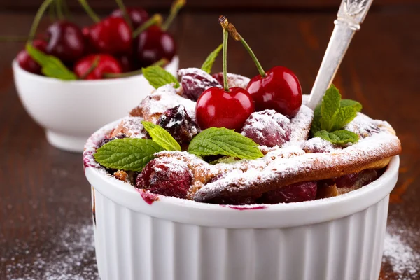 Kiraz ile Fransız clafoutis